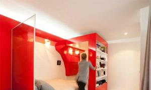 Punane värv magamistoa interjööris