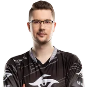 Puppey высказался о попытках собрать новый состав Team Secret